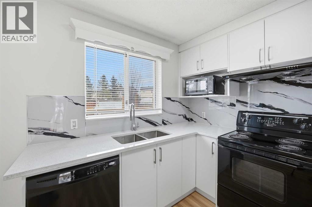 6016 Martingrove Road NE — photo 11