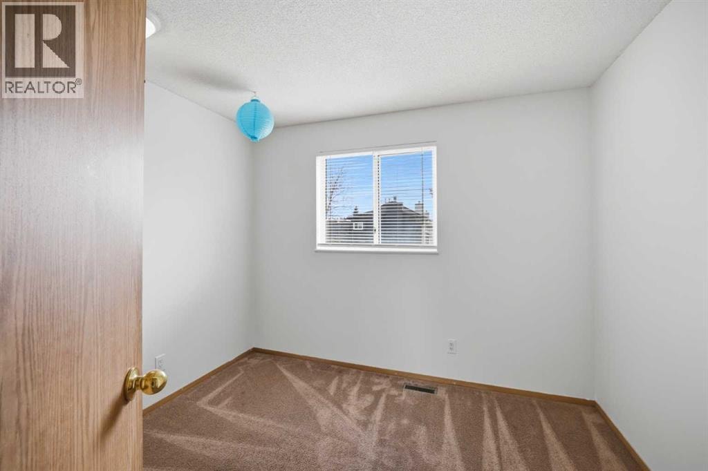 6016 Martingrove Road NE — photo 21