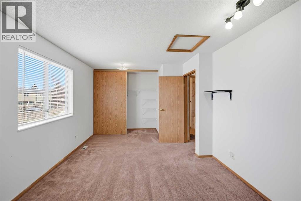 6016 Martingrove Road NE — photo 17