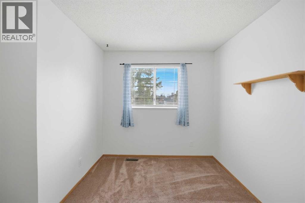 6016 Martingrove Road NE — photo 20