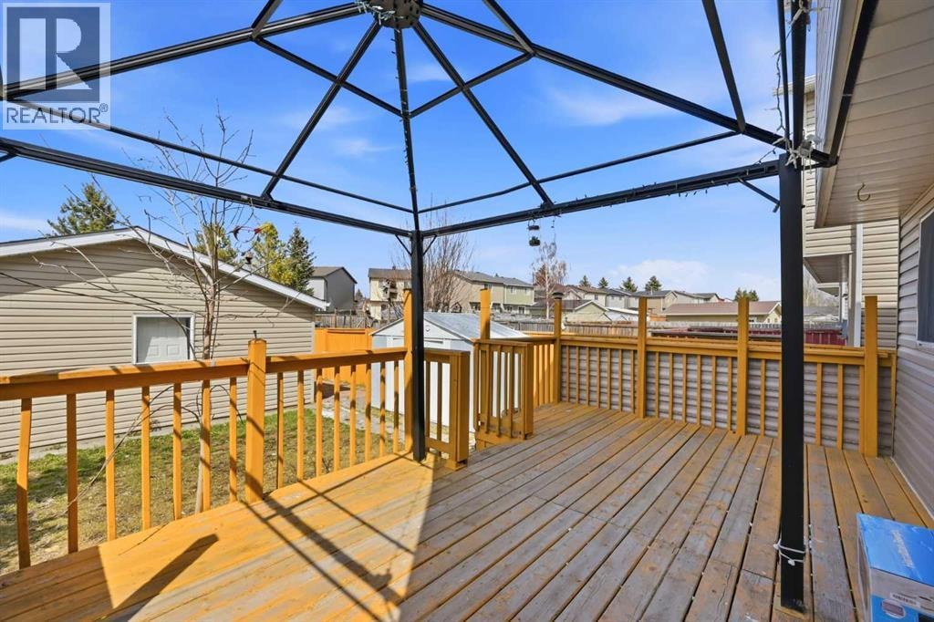 6016 Martingrove Road NE — photo 34