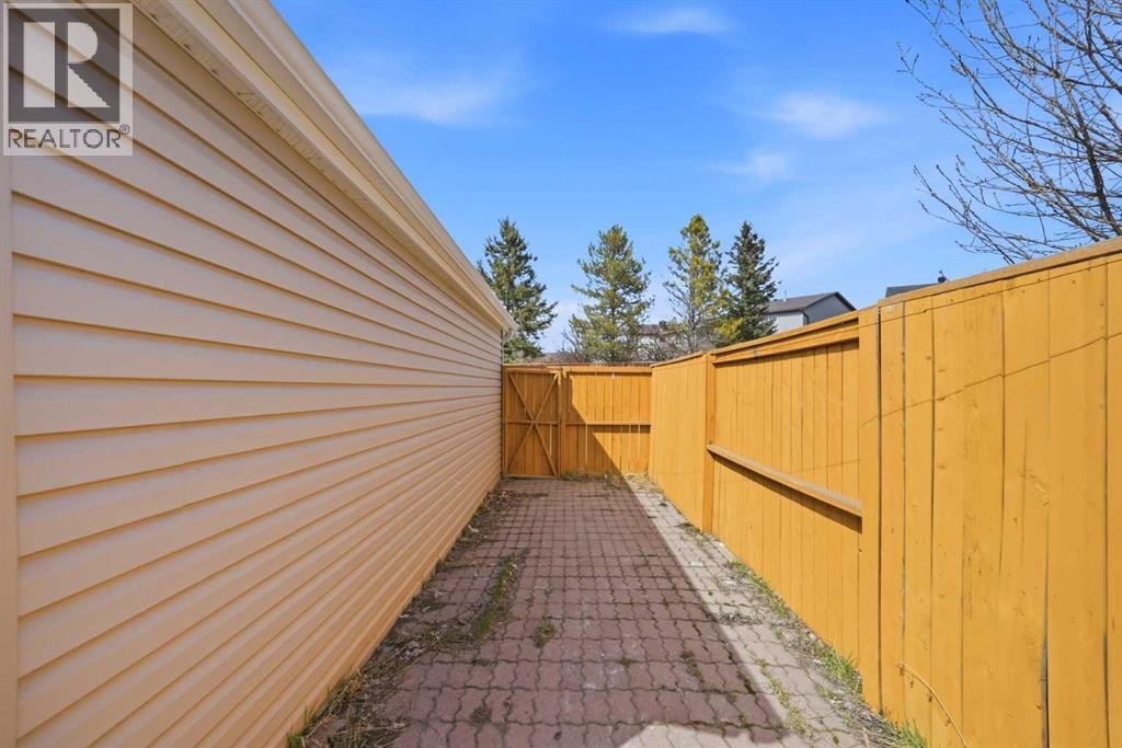 6016 Martingrove Road NE — photo 38