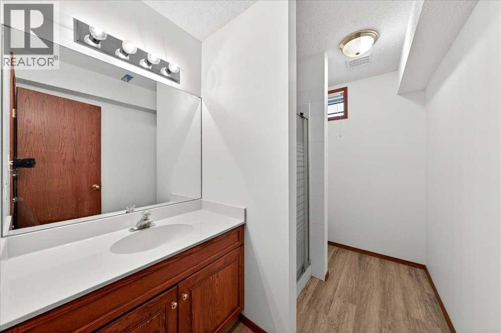 98 Hampstead Circle NW — photo 41