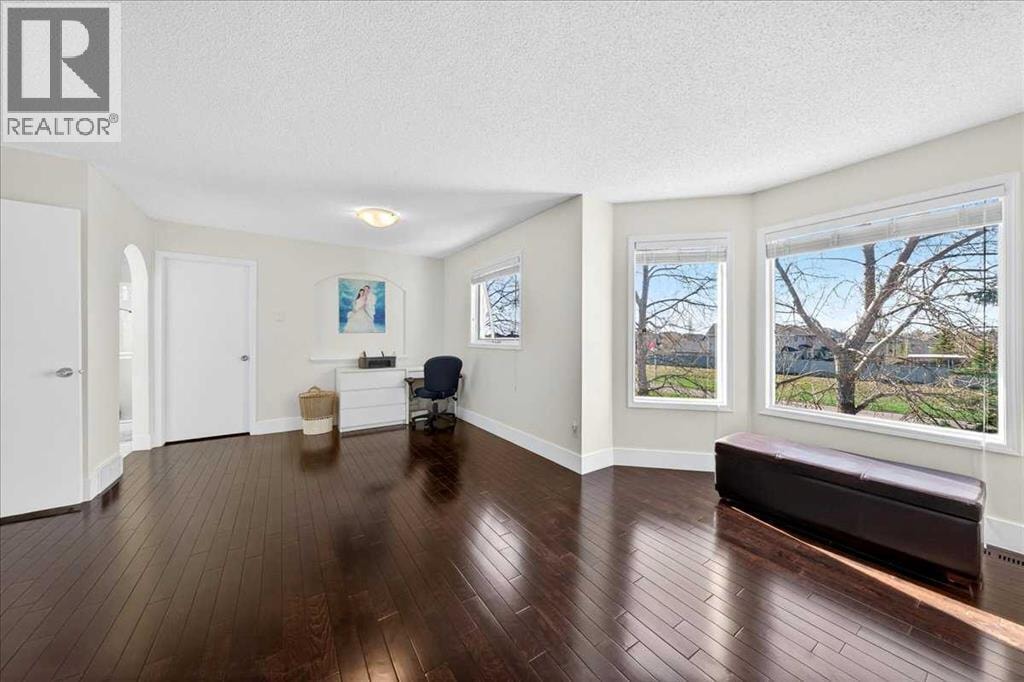98 Hampstead Circle NW — photo 26