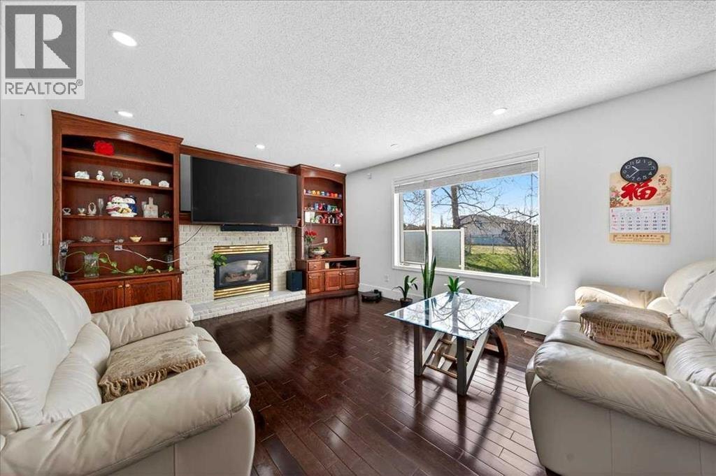 98 Hampstead Circle NW — photo 11