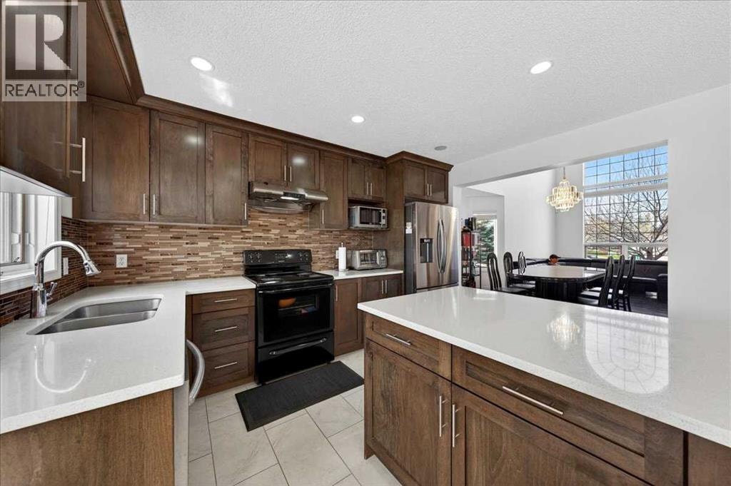 98 Hampstead Circle NW — photo 10