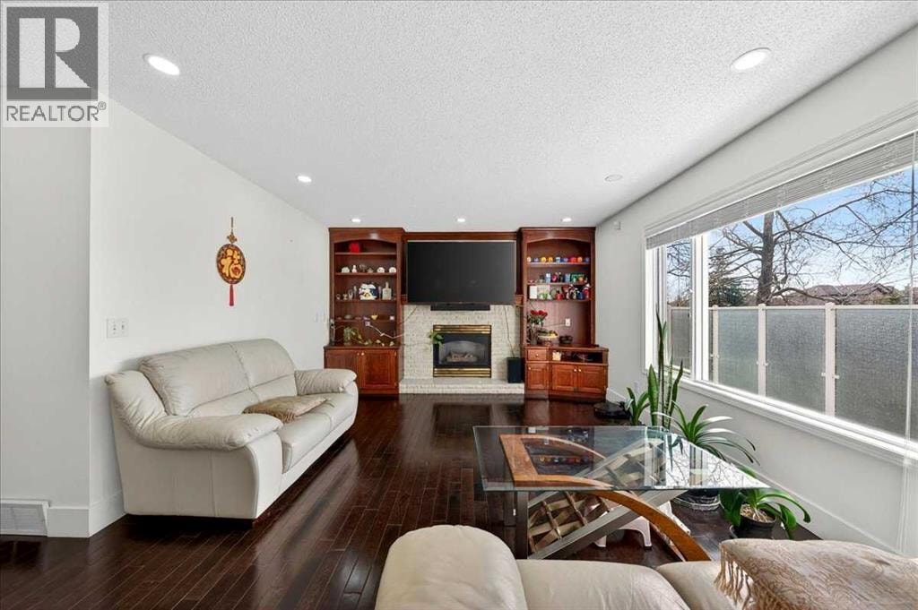 98 Hampstead Circle NW — photo 12