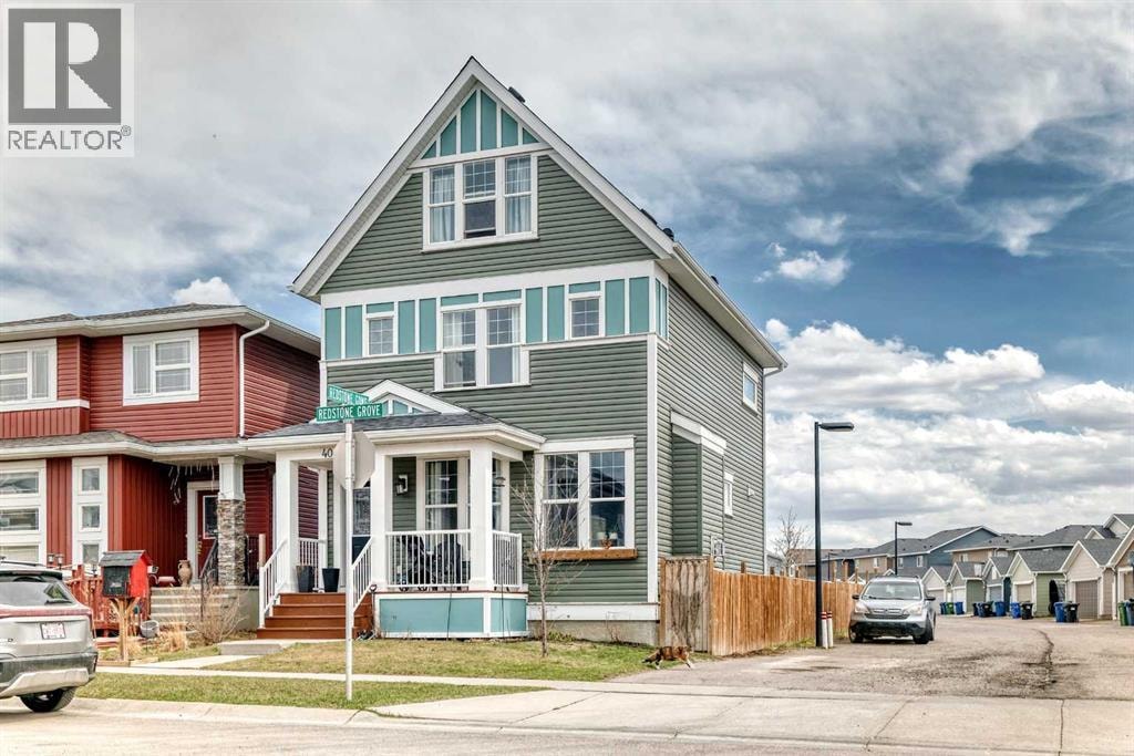 404 Redstone Grove NE