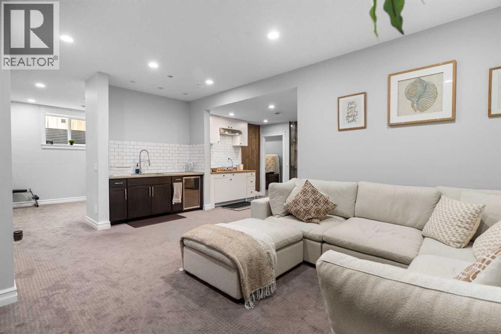 409 Kinniburgh Boulevard — photo 33