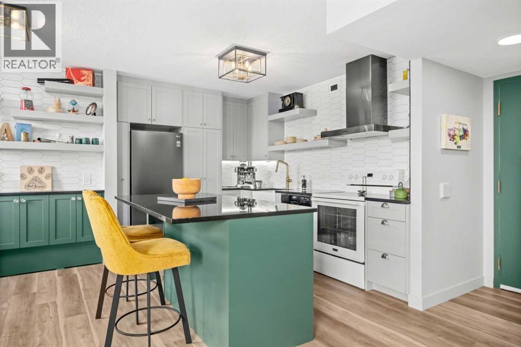 704, 1202 13 Avenue SW — photo 1