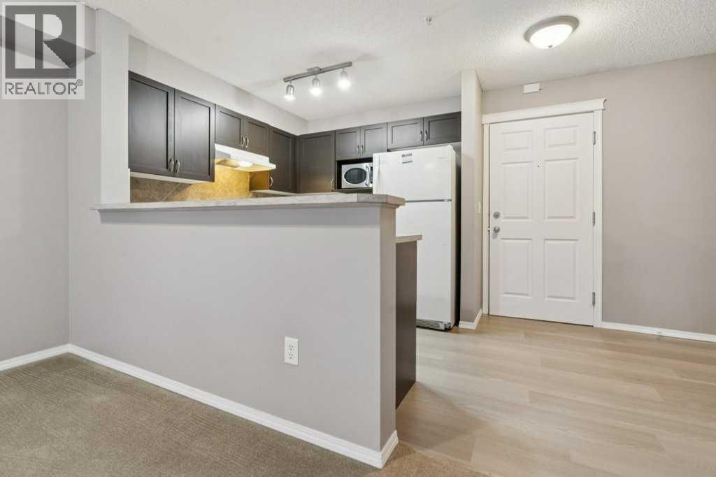 9216, 70 Panamount Drive NW — photo 3