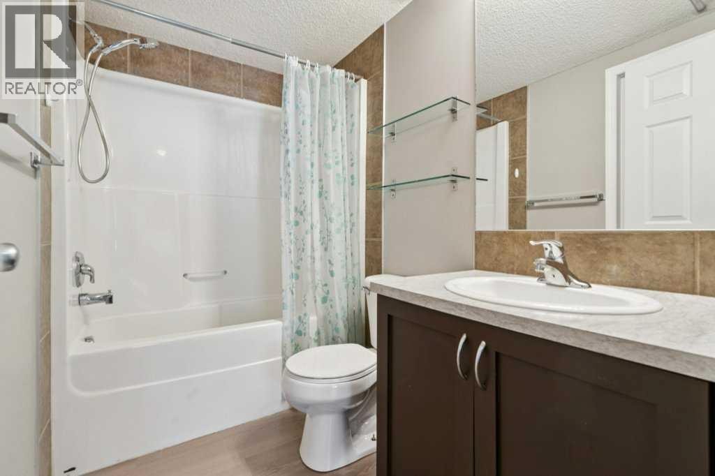 9216, 70 Panamount Drive NW — photo 11