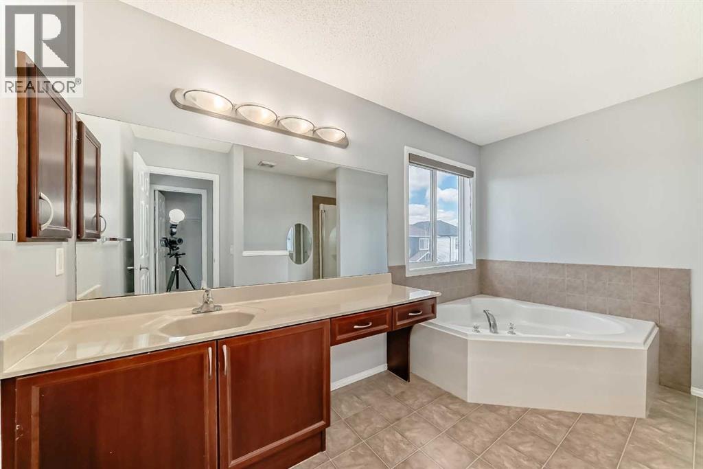 46 Saddlecrest Gardens NE — photo 22