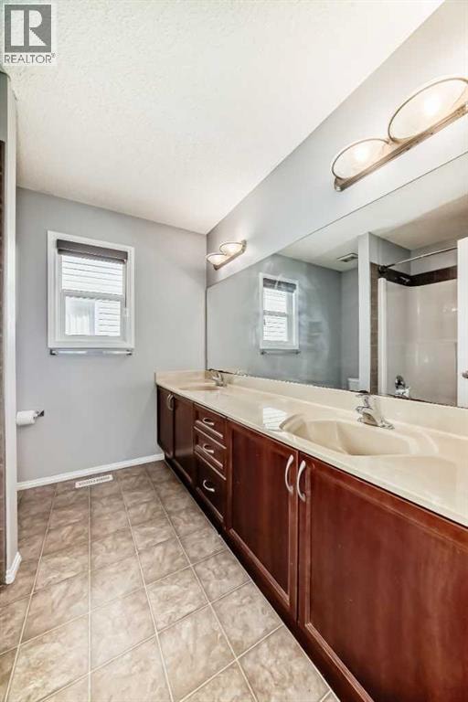 46 Saddlecrest Gardens NE — photo 33