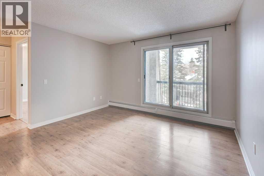 305, 305 25 Avenue SW — photo 12