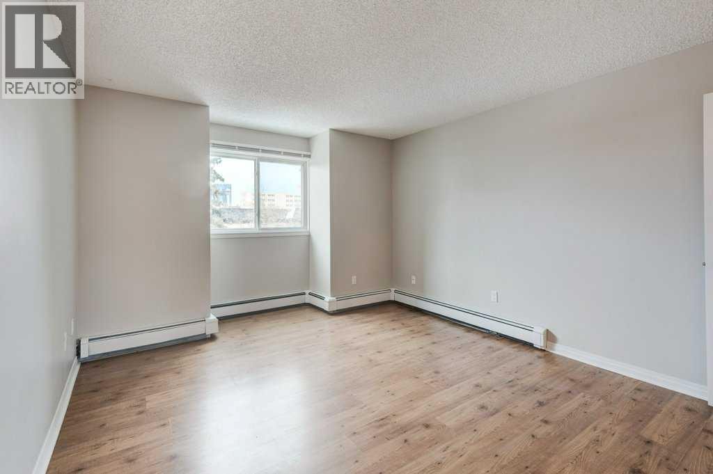 305, 305 25 Avenue SW — photo 19