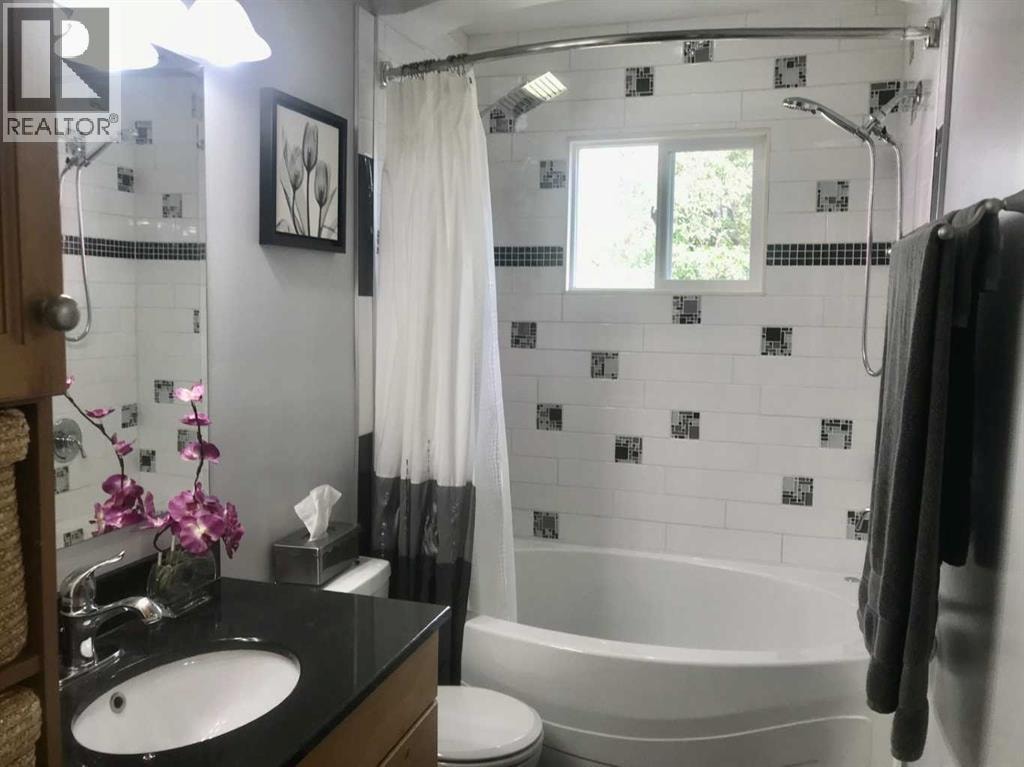 320 Haddon Road SW — photo 16