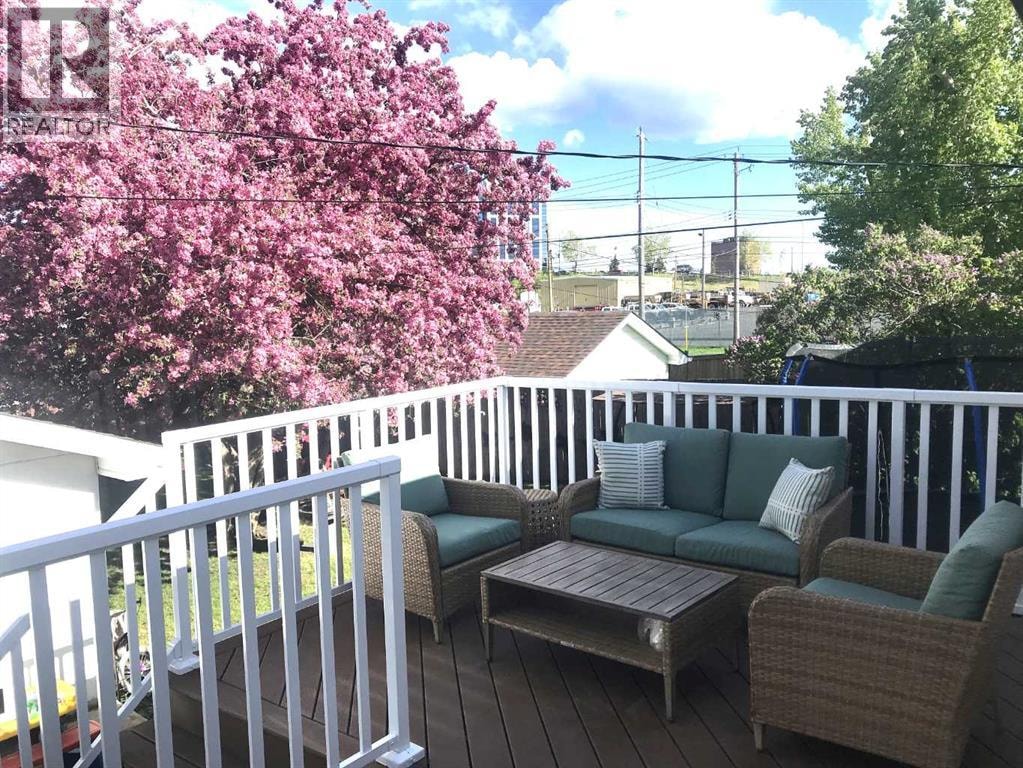 320 Haddon Road SW — photo 28