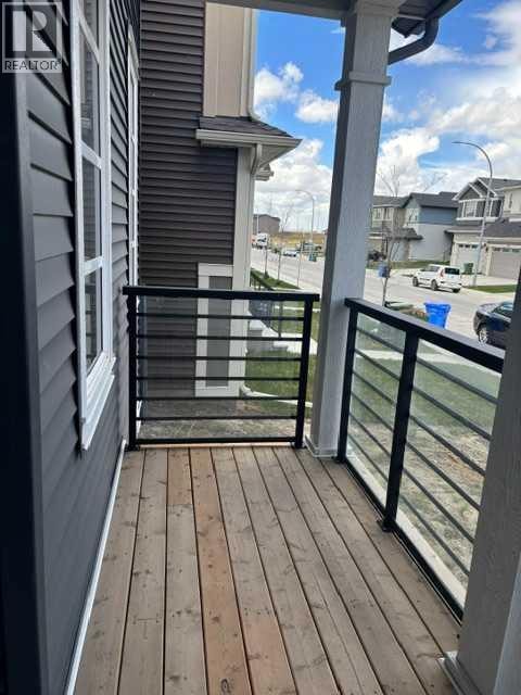 619 Savanna Crescent NE — photo 5