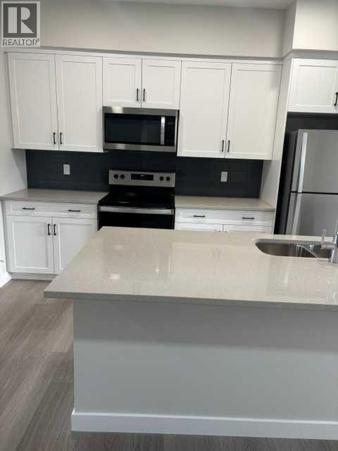 619 Savanna Crescent NE — photo 8