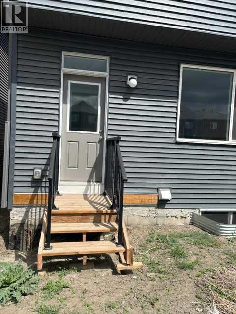 619 Savanna Crescent NE — photo 29