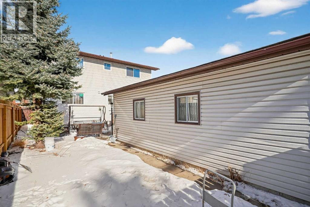 247 Templewood Road NE — photo 43