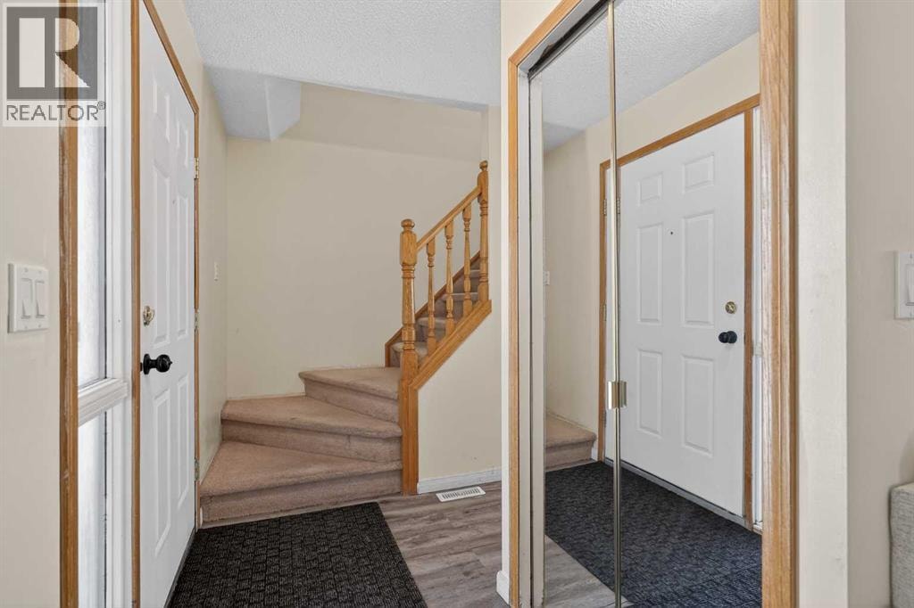 247 Templewood Road NE — photo 25