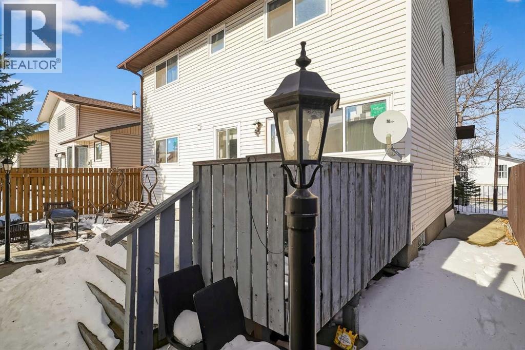 247 Templewood Road NE — photo 39