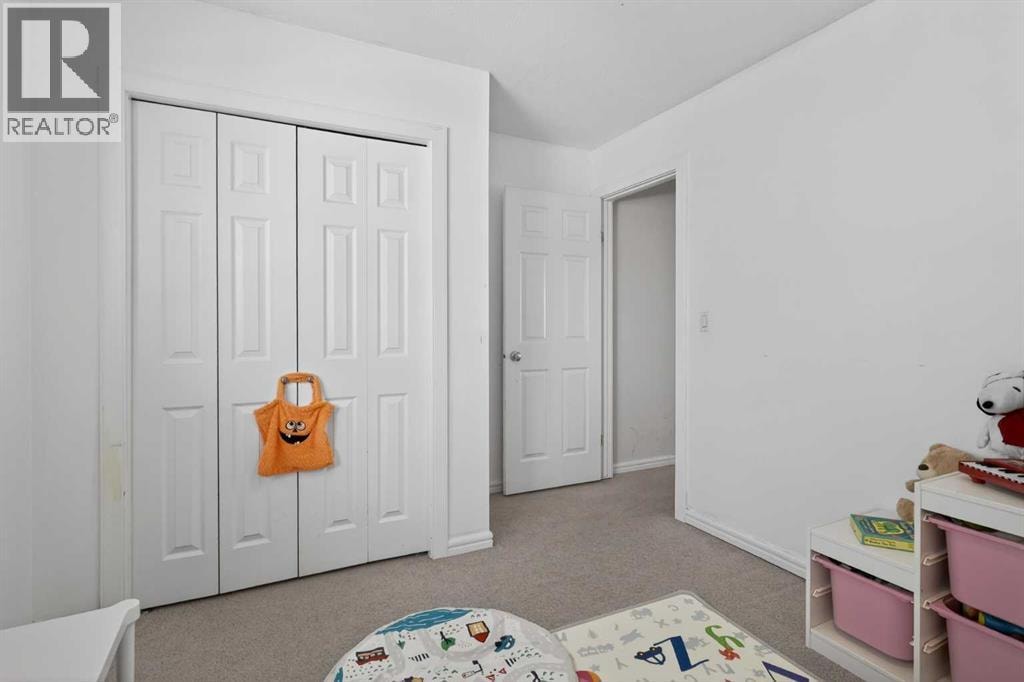 247 Templewood Road NE — photo 37