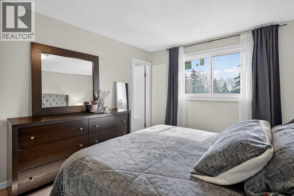 247 Templewood Road NE — photo 35