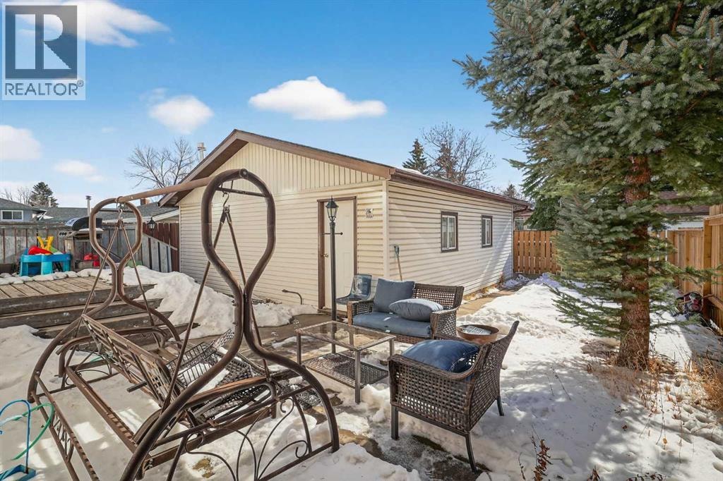 247 Templewood Road NE — photo 42
