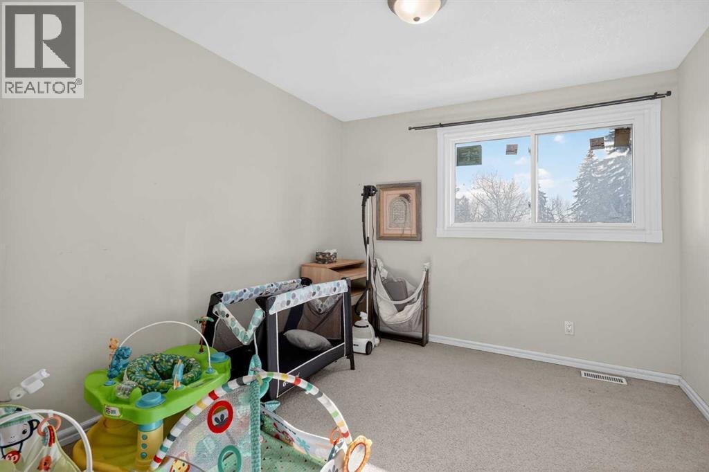 247 Templewood Road NE — photo 21