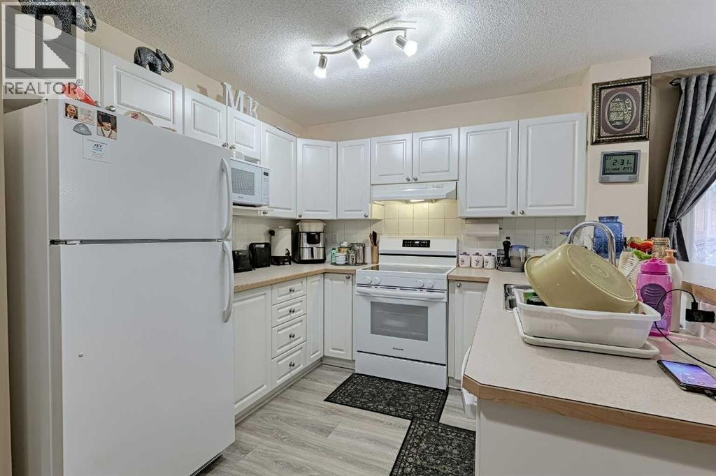 501 Coral Cove NE — photo 10