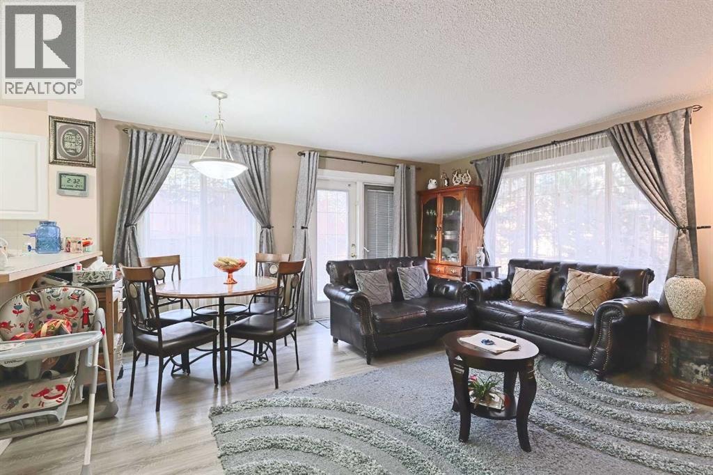501 Coral Cove NE — photo 6