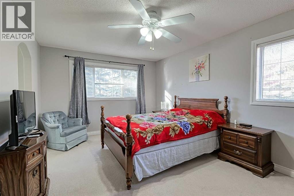501 Coral Cove NE — photo 30
