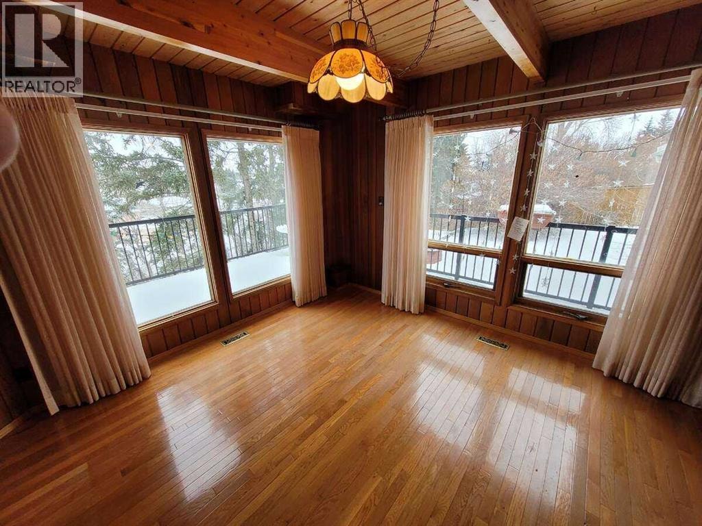 15 Glenview Drive SW — photo 22