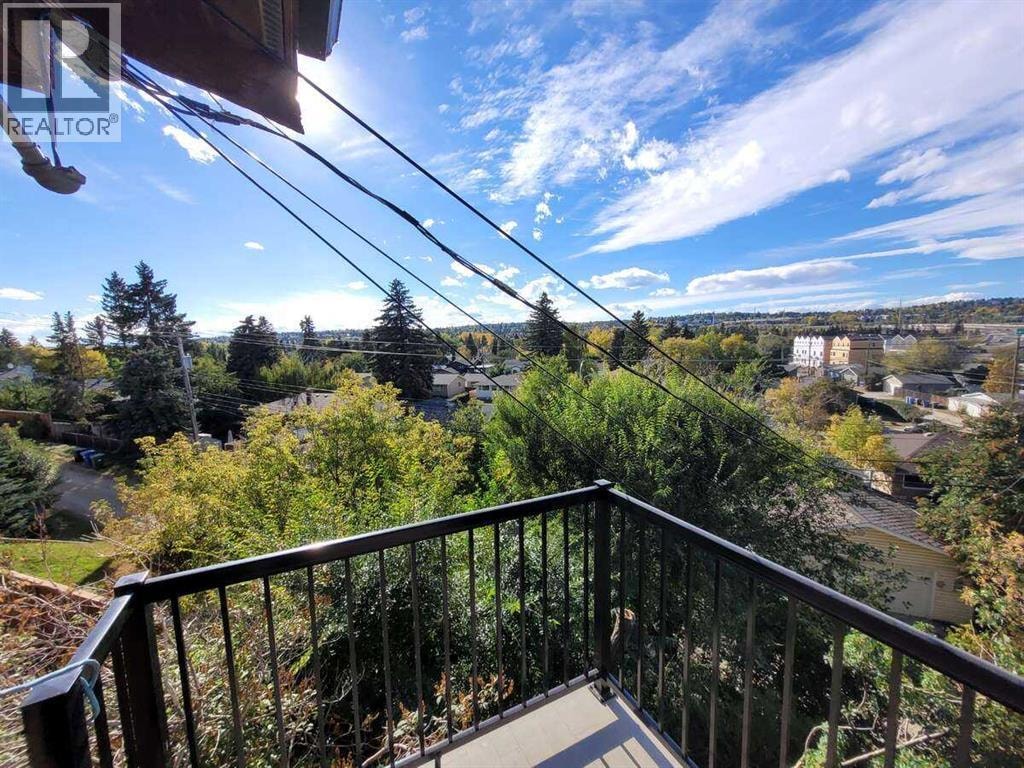 15 Glenview Drive SW — photo 10