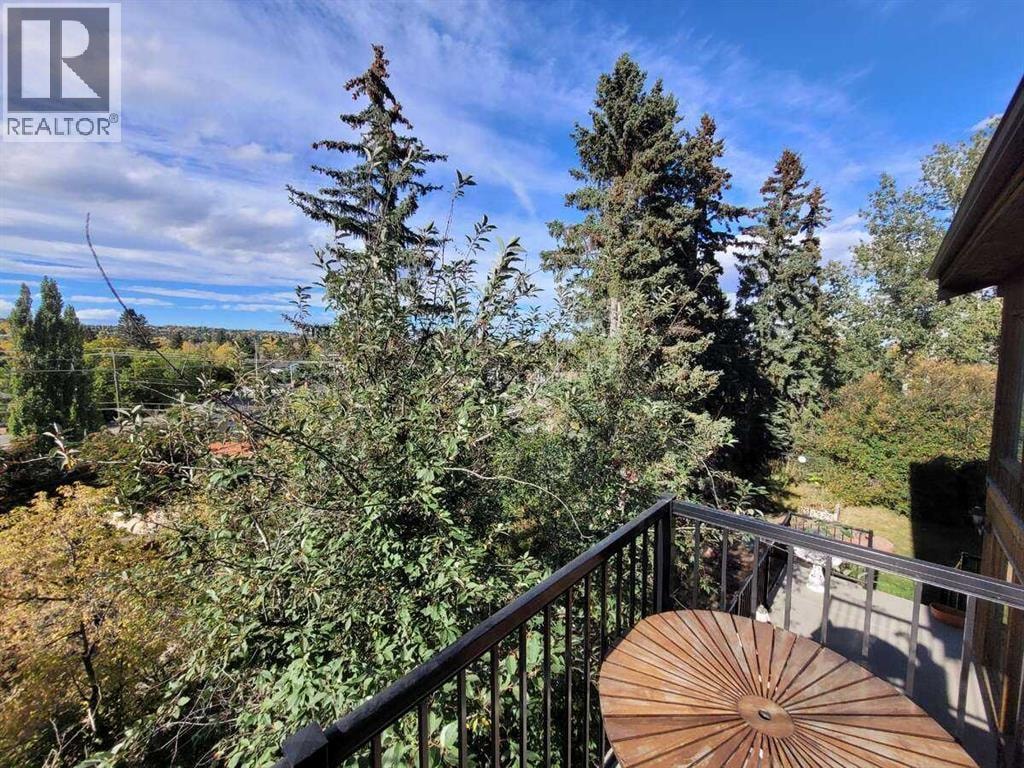 15 Glenview Drive SW — photo 11