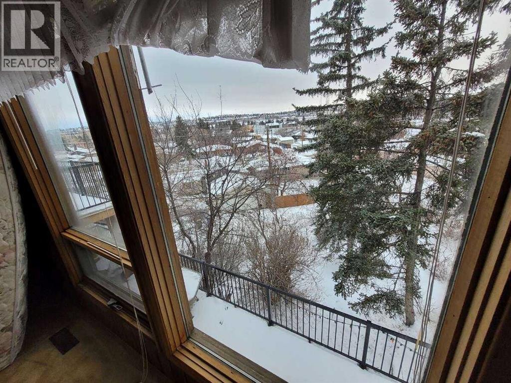 15 Glenview Drive SW — photo 34
