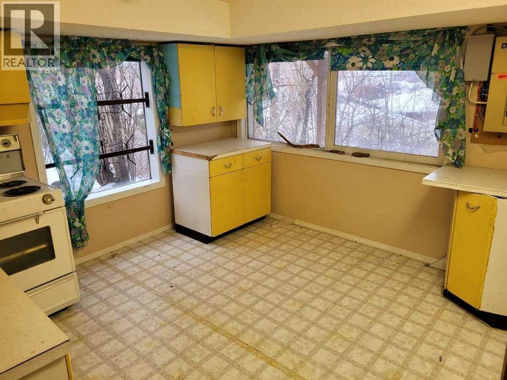 15 Glenview Drive SW — photo 25