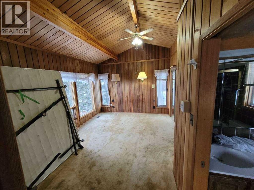 15 Glenview Drive SW — photo 36