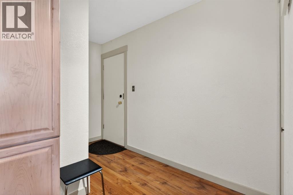 202, 809 4 Street NE — photo 5