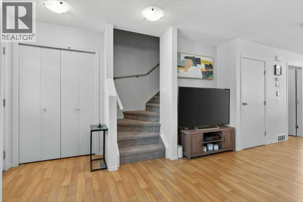 243 Redstone Drive NE — photo 10