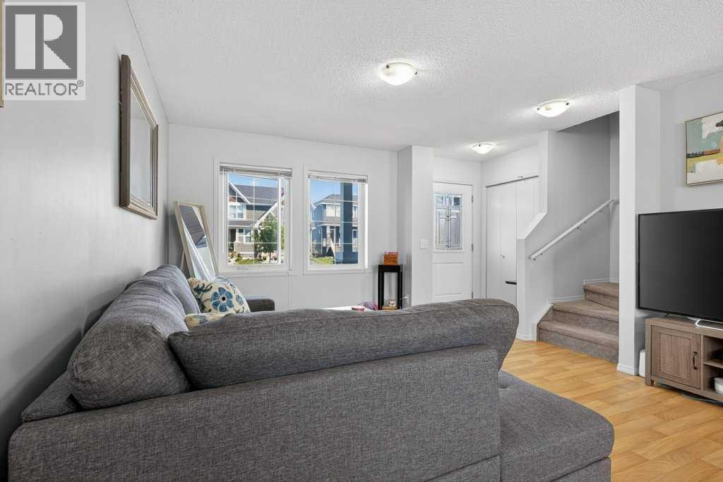 243 Redstone Drive NE — photo 8