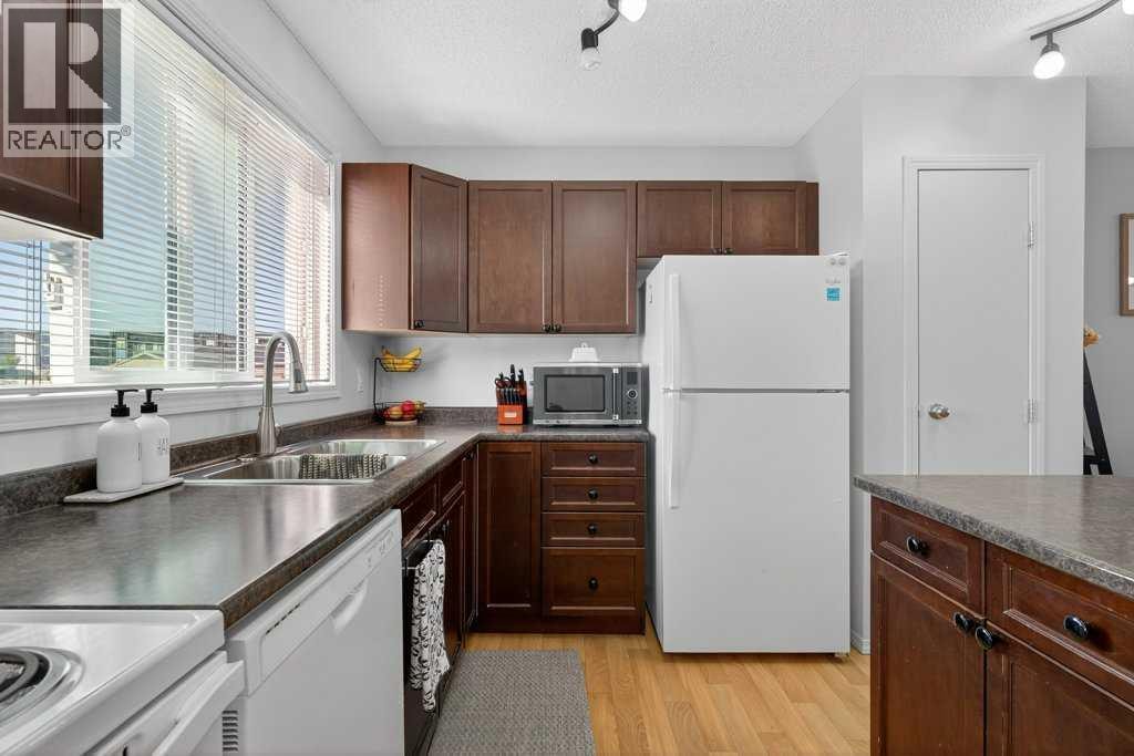 243 Redstone Drive NE — photo 16