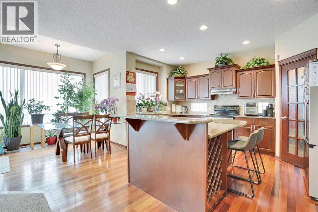 160 Tremblant Way SW — photo 3