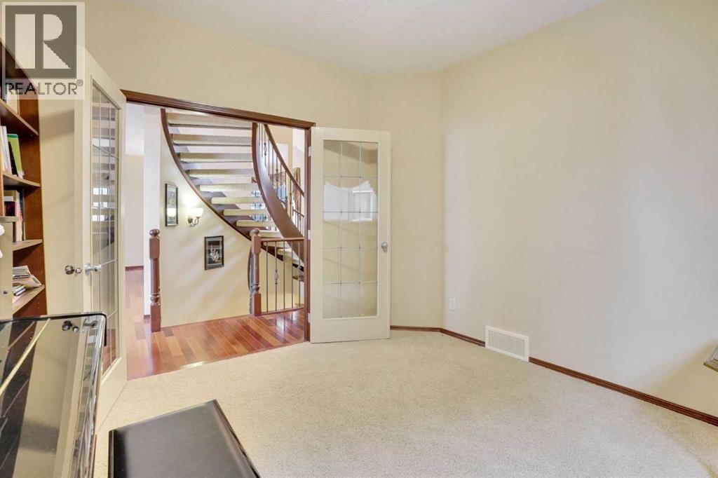 160 Tremblant Way SW — photo 15