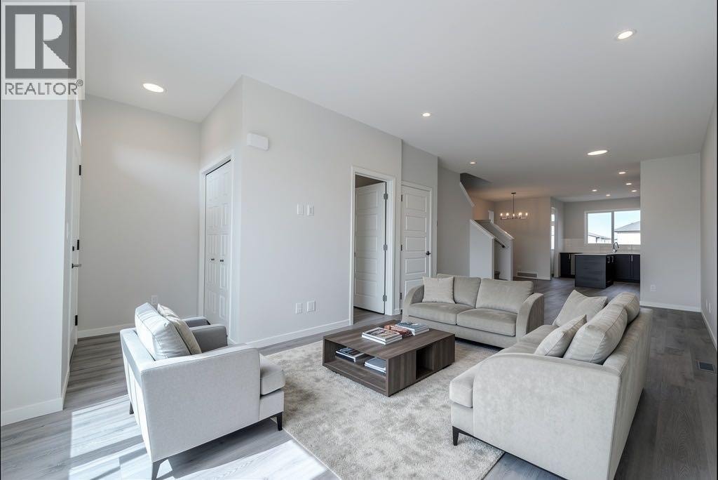 90 Edith Green NW — photo 7