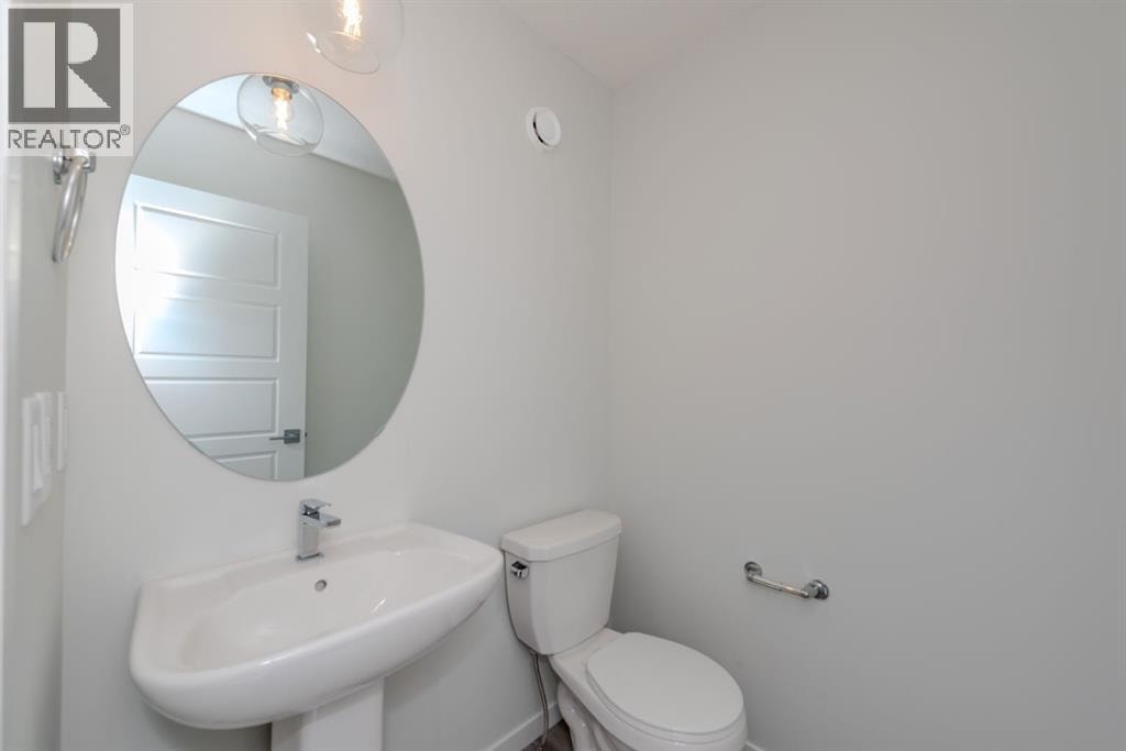 90 Edith Green NW — photo 9