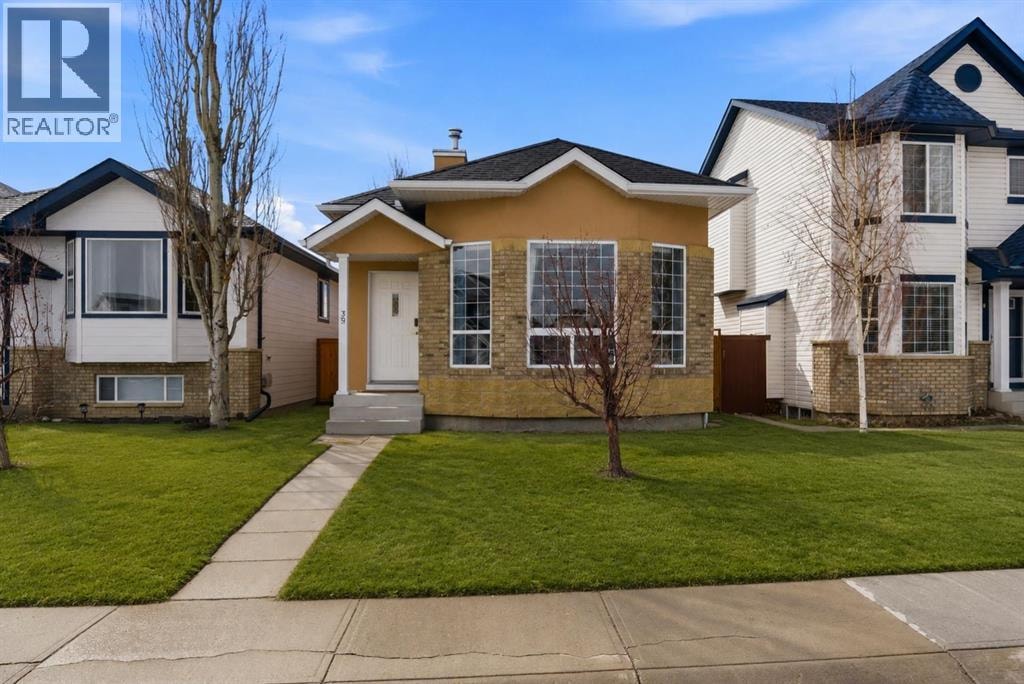 39 Saddlemont Close NE — photo 1